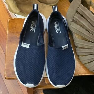 ADIDAS - Navy Slip On